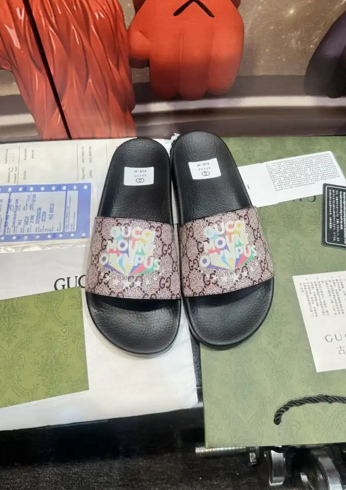 hype Gucci Slippers