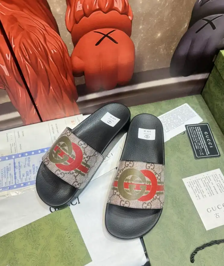 hype Gucci Slippers