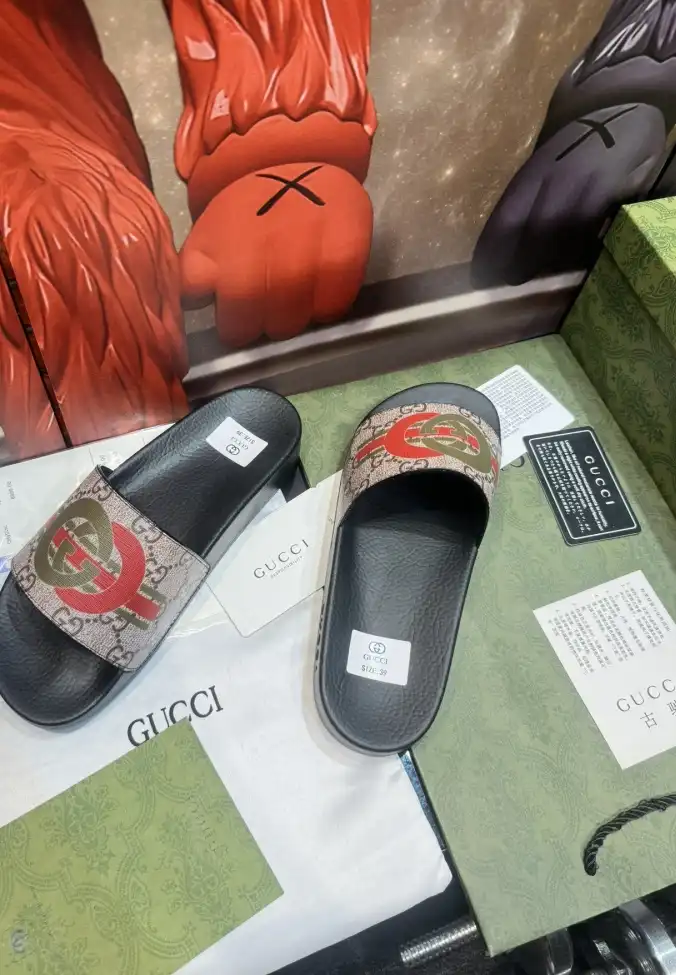 hype Gucci Slippers