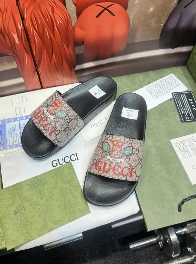 hype Gucci Slippers