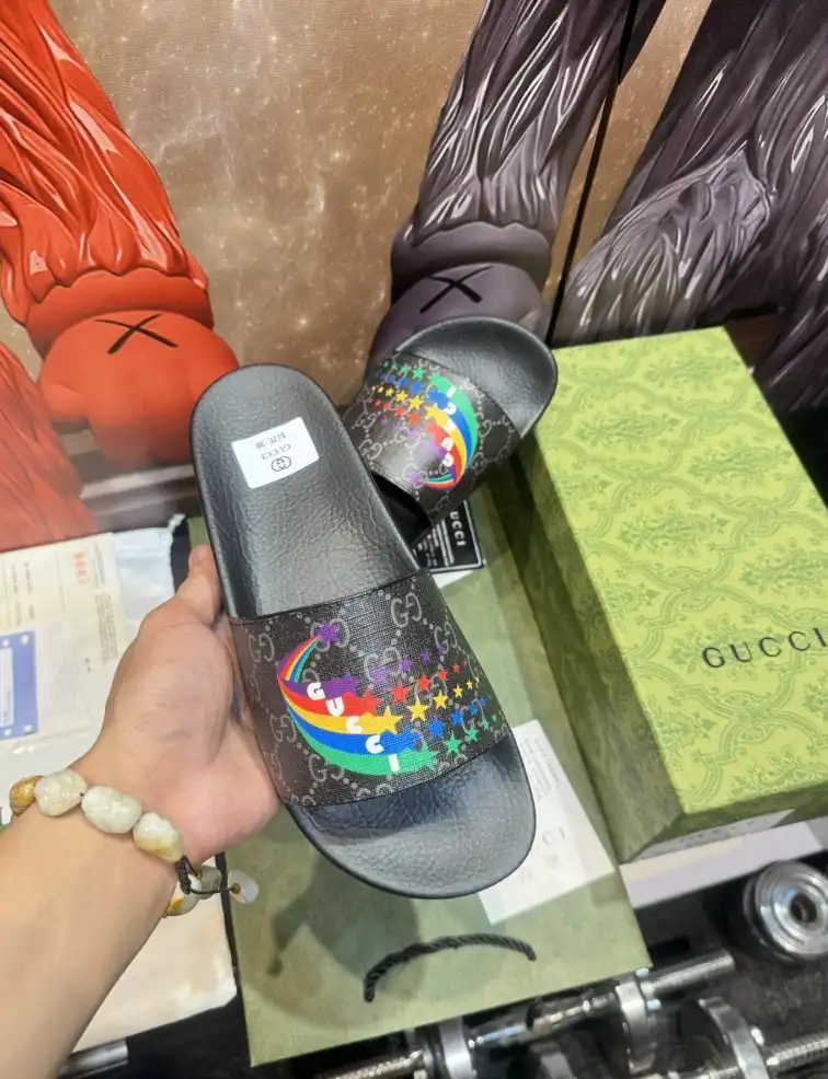 hype Gucci Slippers