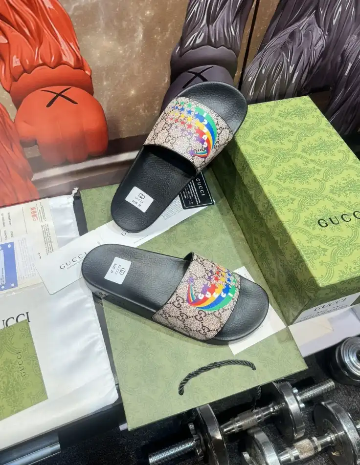 hype Gucci Slippers