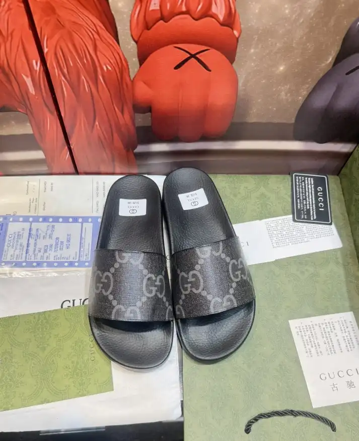 hype Gucci Slippers