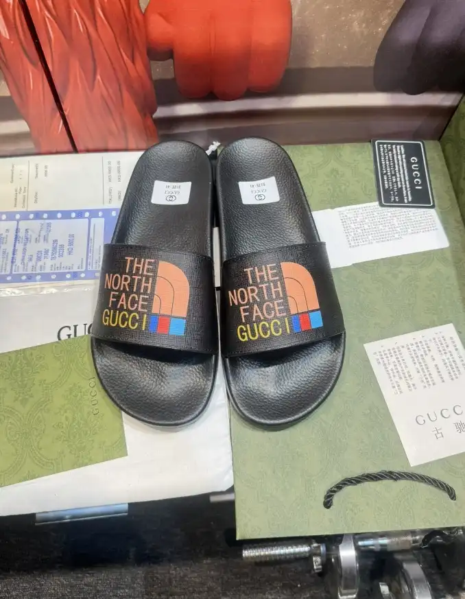 hype Gucci Slippers