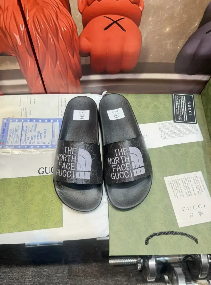 hype Gucci Slippers