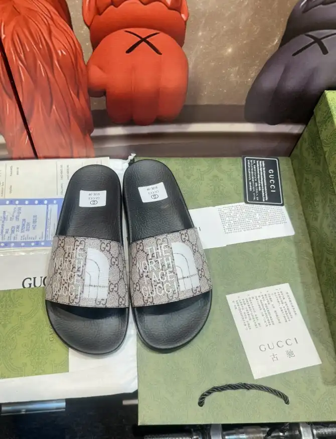 hype Gucci Slippers