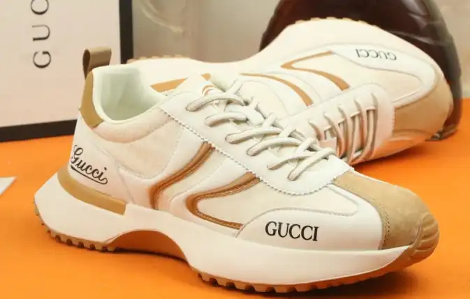 hype Gucci Sneakers