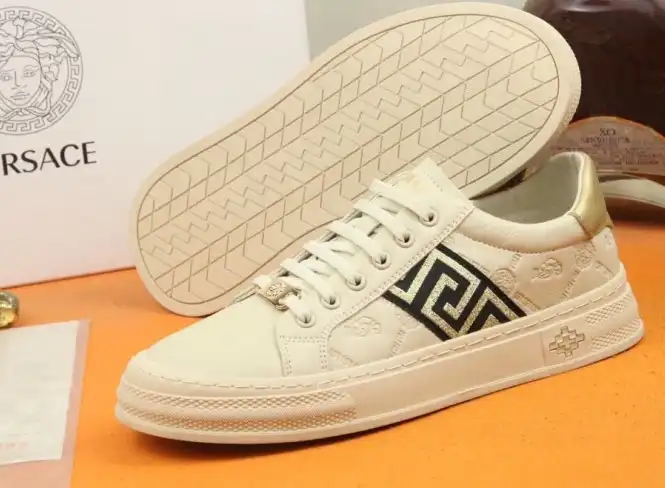 hype Givenchy Sneakers