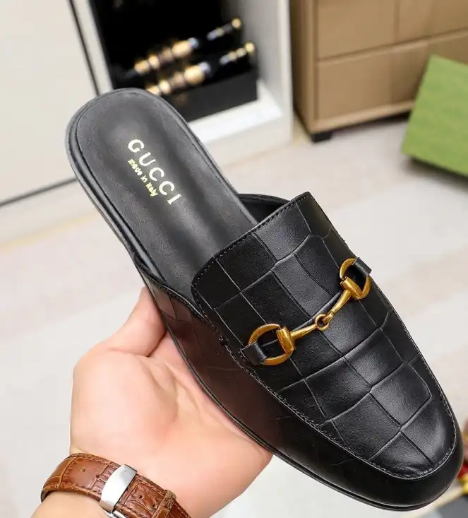 hype Gucci Slippers