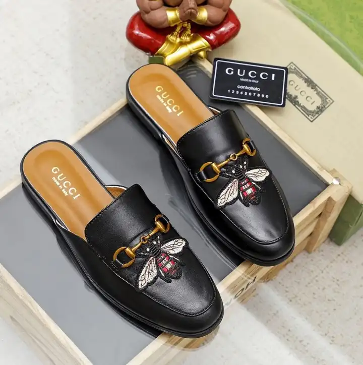 hype Gucci Slippers