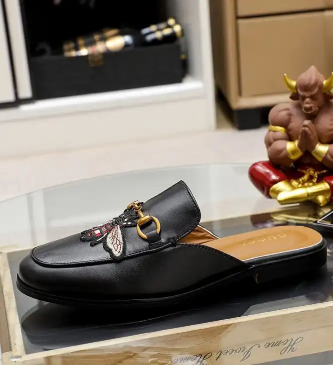 hype Gucci Slippers