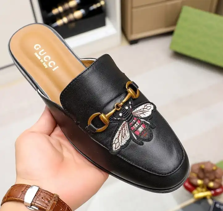 hype Gucci Slippers