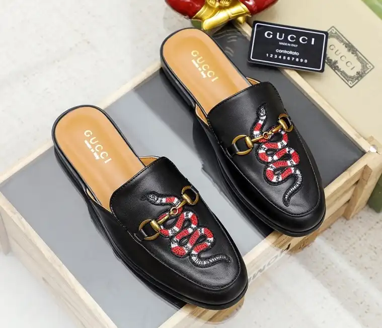 hype Gucci Slippers