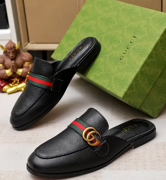 hype Gucci Slippers