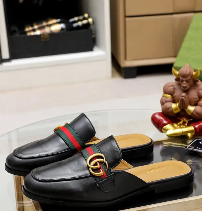 hype Gucci Slippers