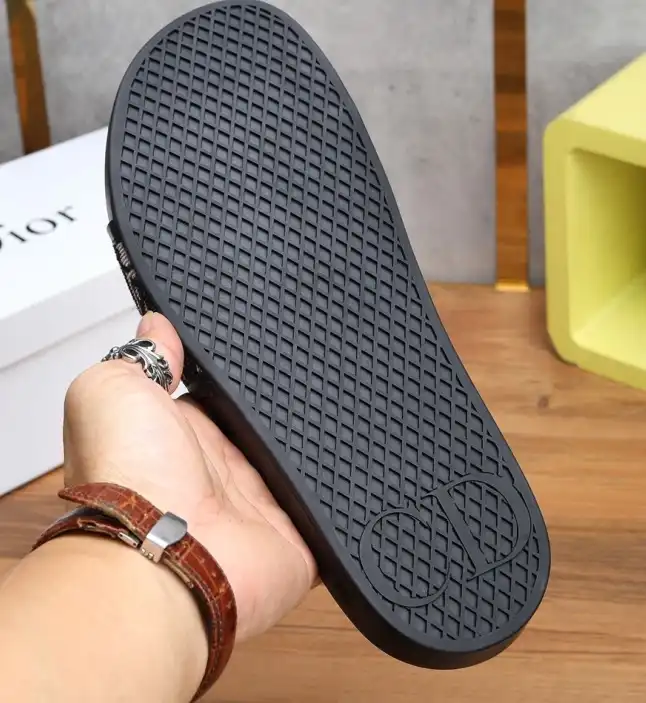 hype Christian Dior Slippers