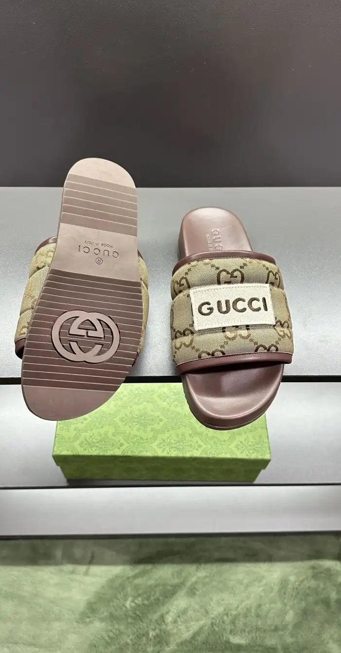 hype Gucci Slippers