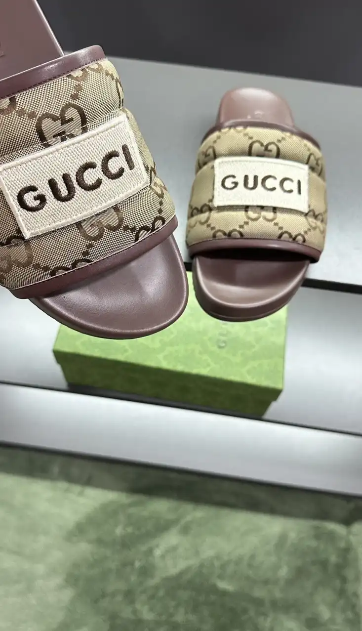 hype Gucci Slippers