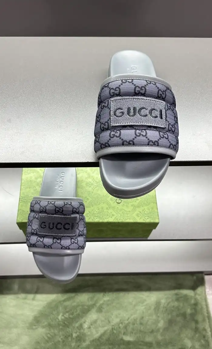 hype Gucci Slippers