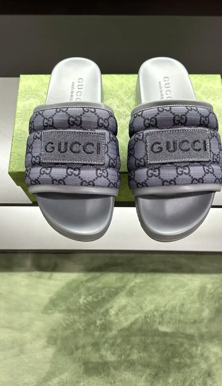 hype Gucci Slippers