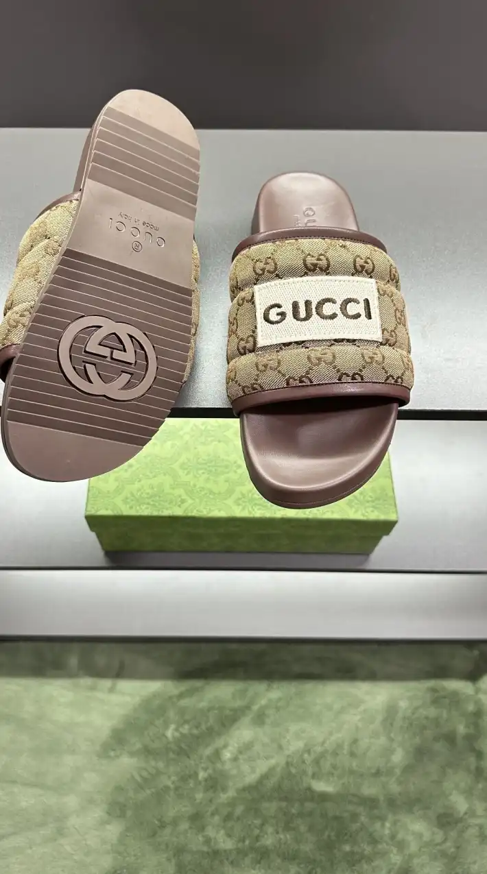 hype Gucci Slippers