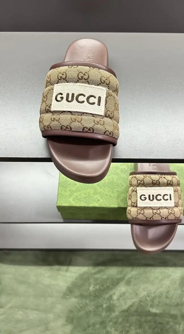 hype Gucci Slippers