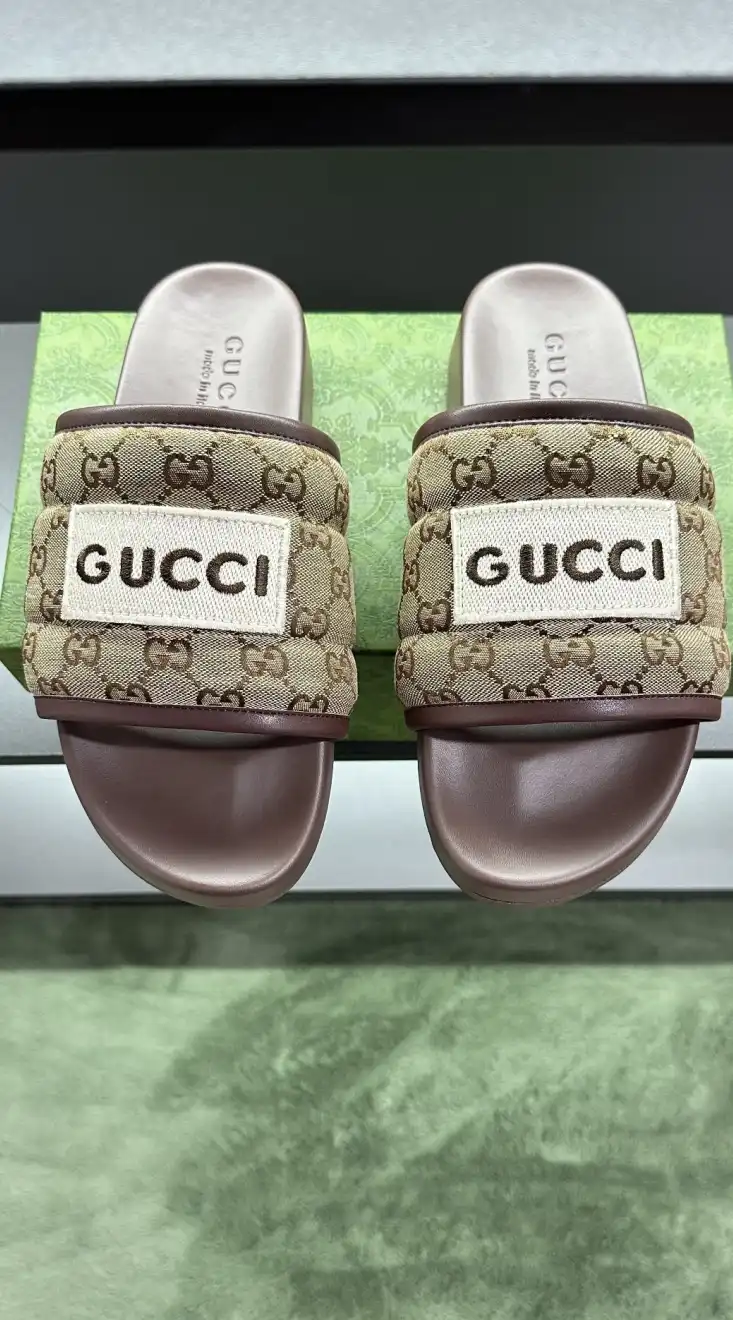 hype Gucci Slippers