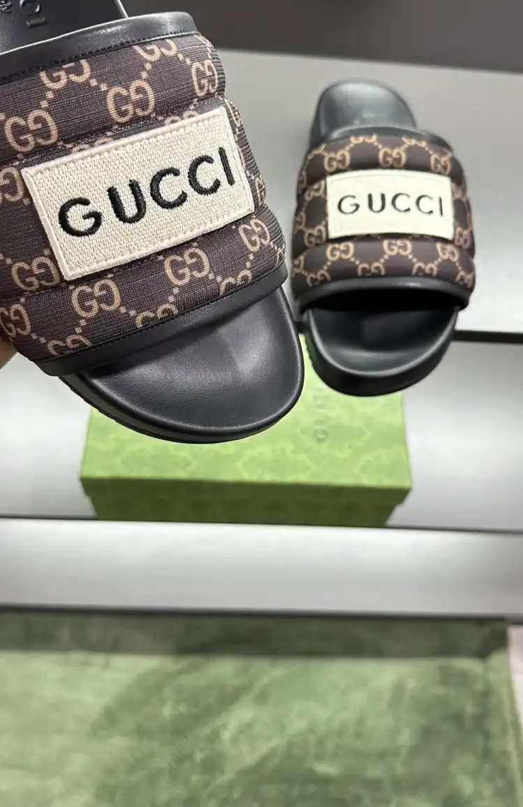 hype Gucci Slippers