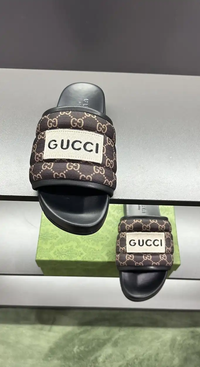 hype Gucci Slippers