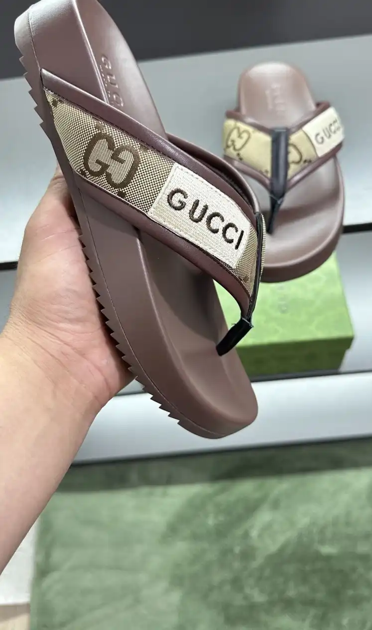 hype Gucci Slippers