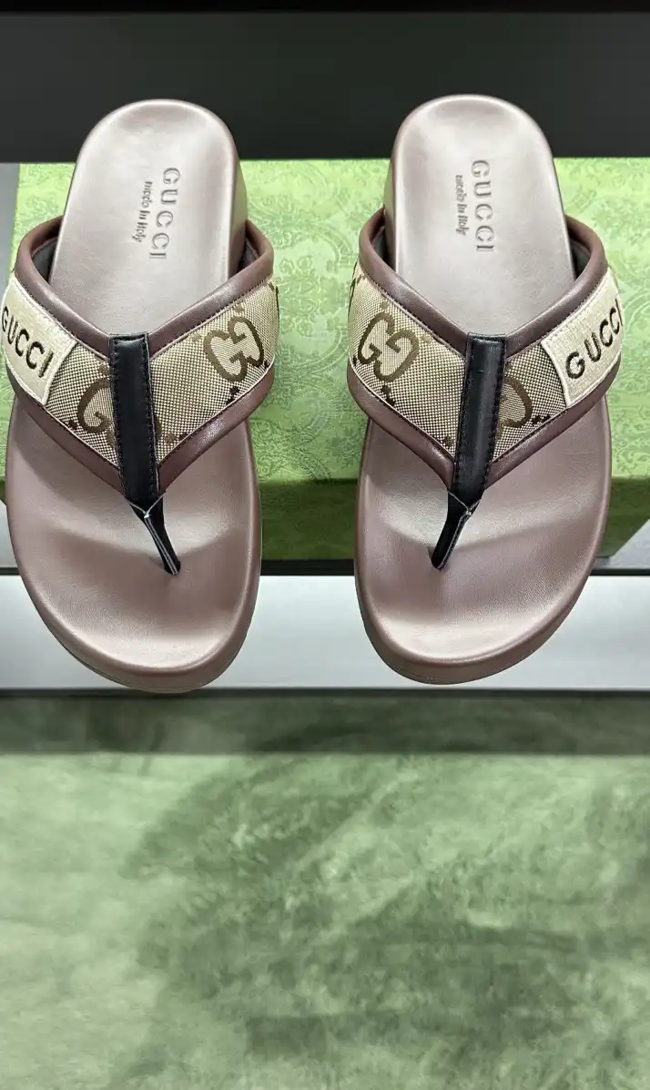 hype Gucci Slippers