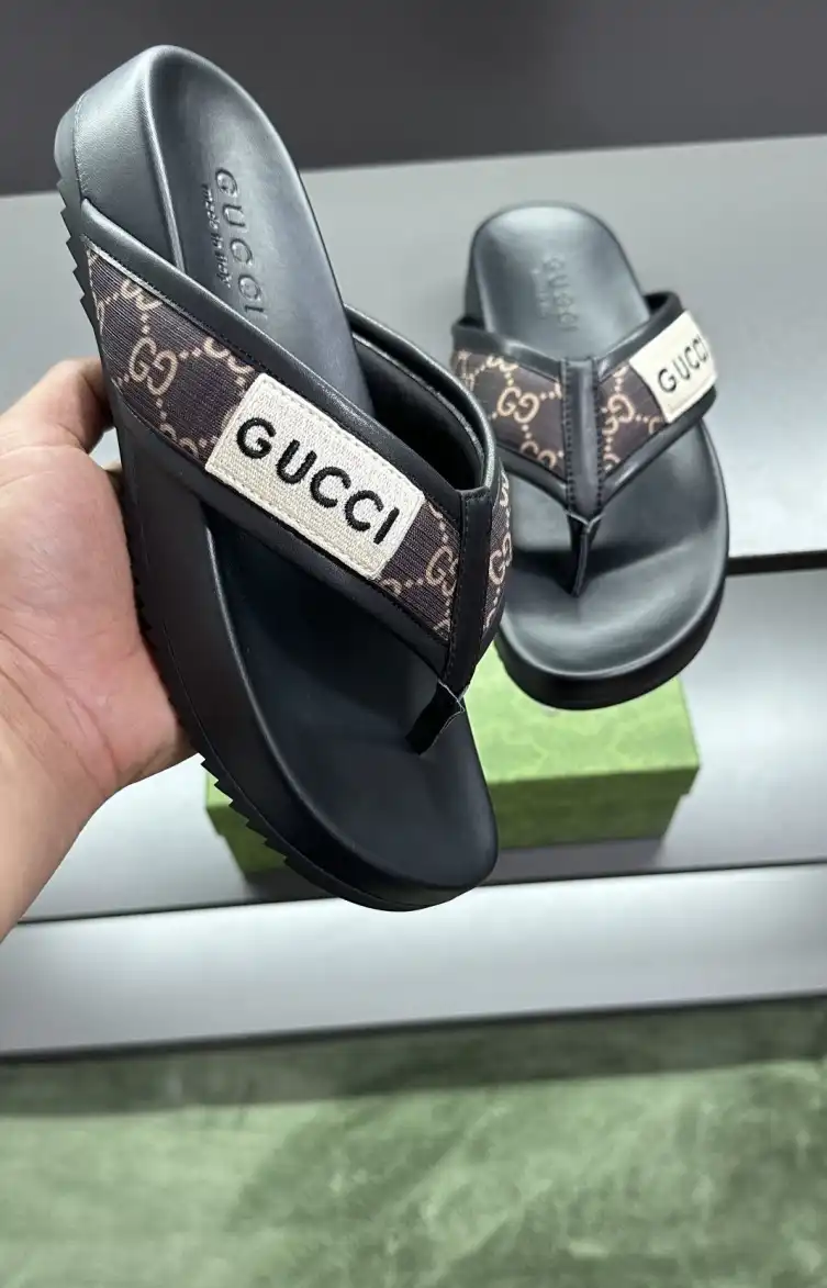 hype Gucci Slippers