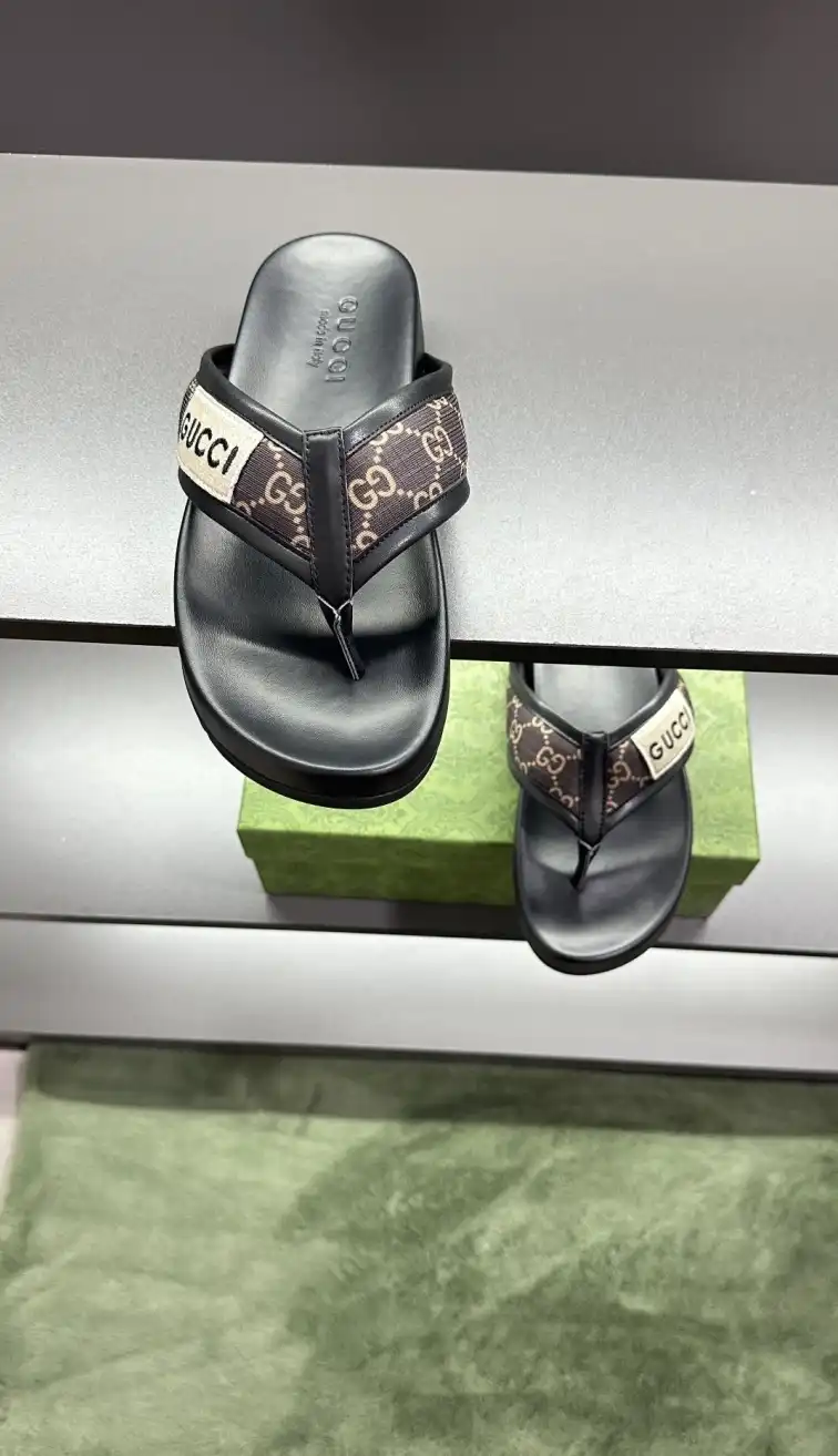 hype Gucci Slippers