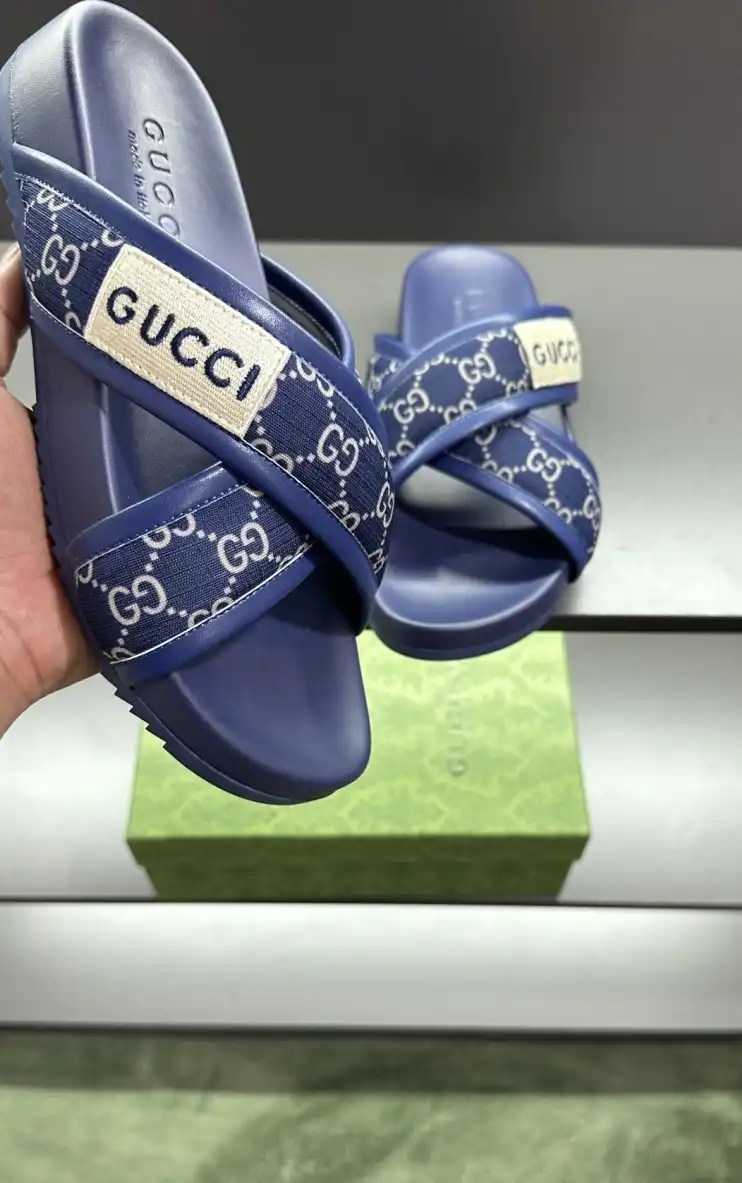 hype Gucci Slippers