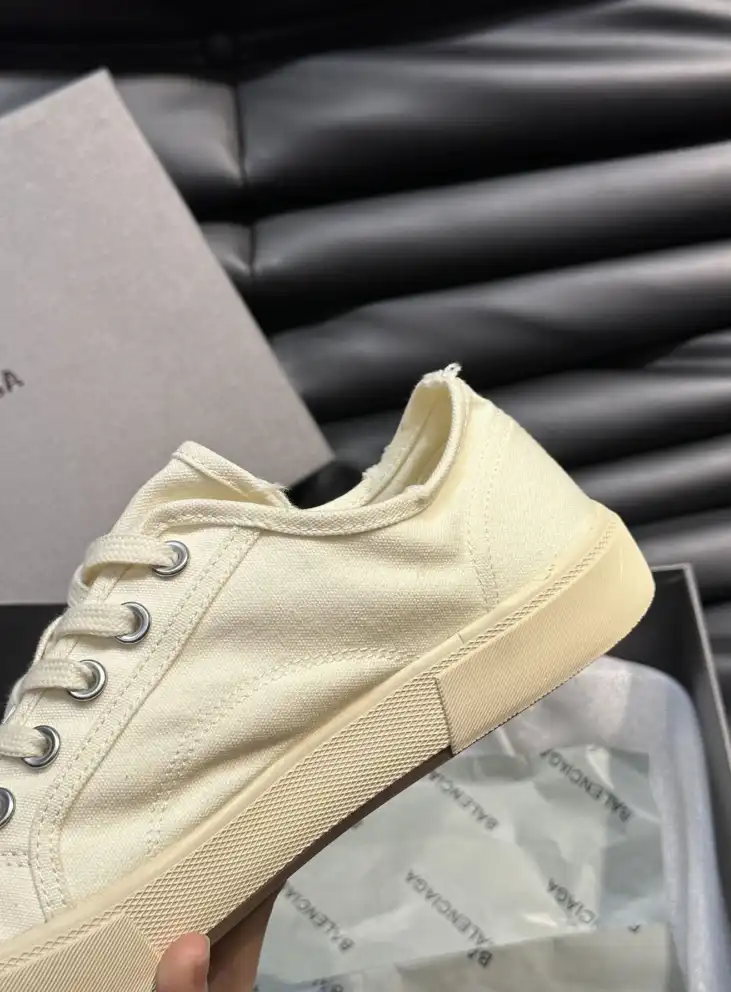 hype Balenciaga Sneakers