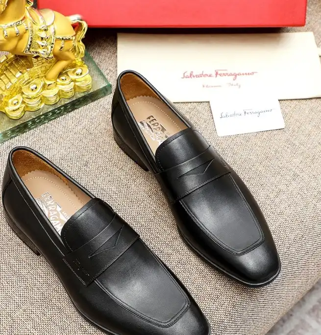 hype Ferragamo Leather Shoes