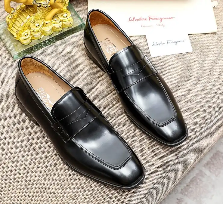 hype Ferragamo Leather Shoes