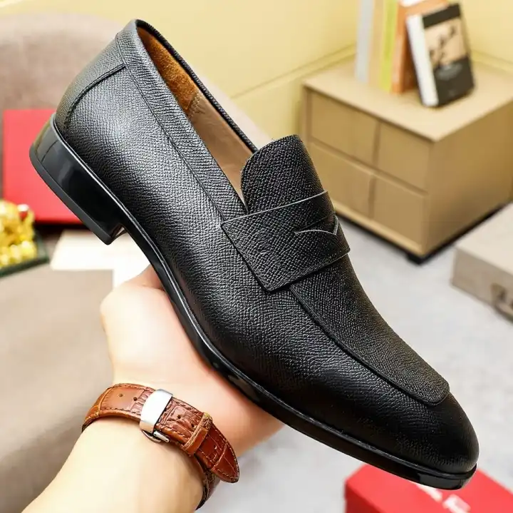 hype Ferragamo Leather Shoes