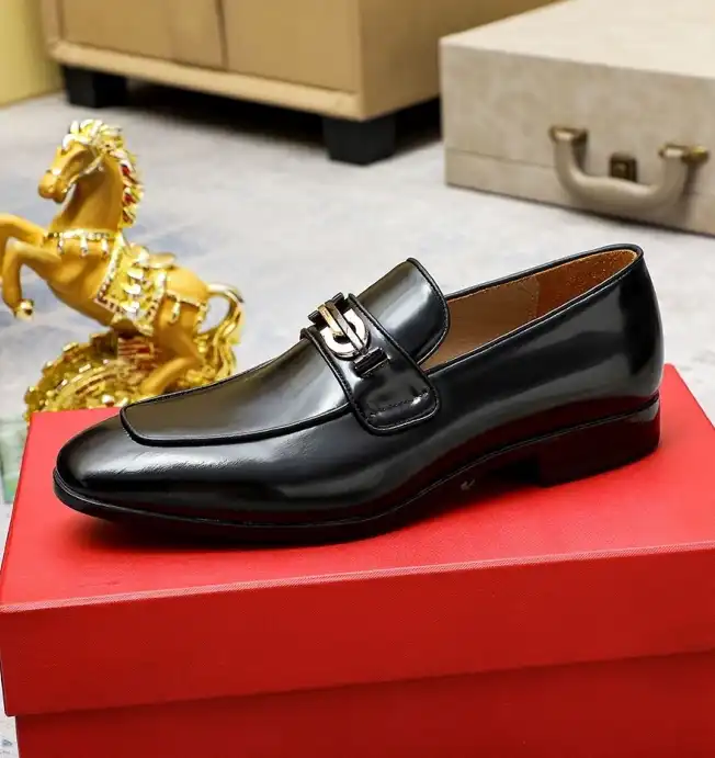 hype Ferragamo Leather Shoes