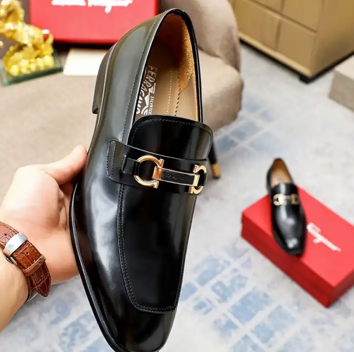 hype Ferragamo Leather Shoes