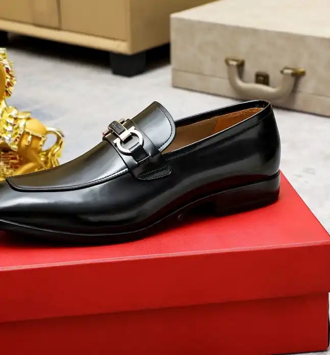 hype Ferragamo Leather Shoes