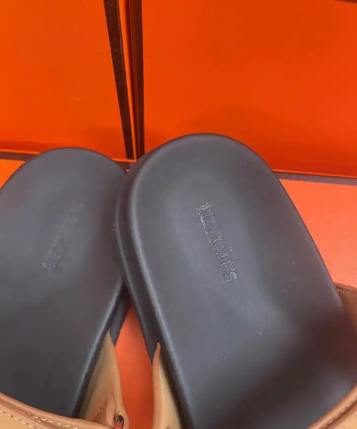 hype Hermes Sandals