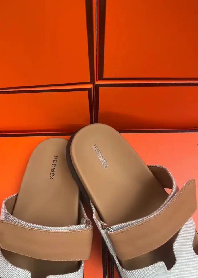 hype Hermes Sandals