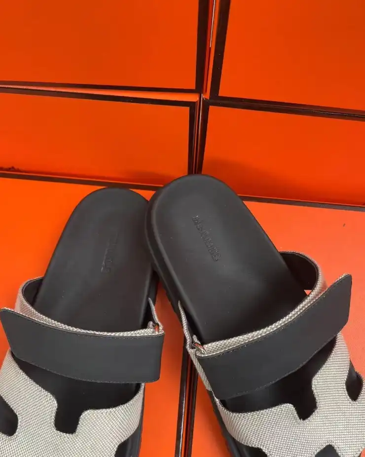 hype Hermes Sandals