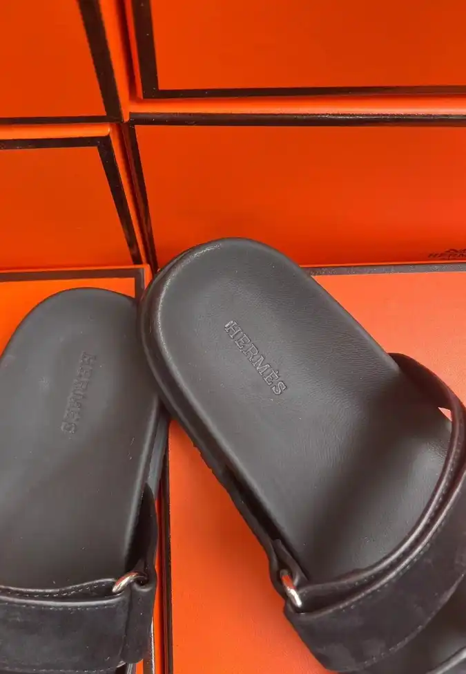 hype Hermes Sandals