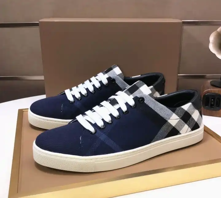 hype Burberry Sneakers