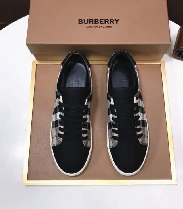 hype Burberry Sneakers