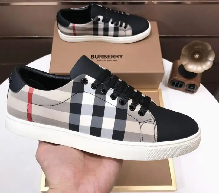 hype Burberry Sneakers