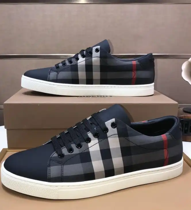 hype Burberry Sneakers