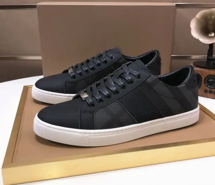 hype Burberry Sneakers